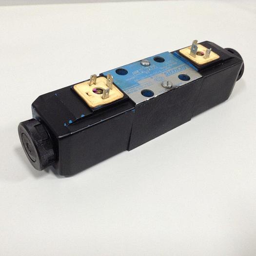 Used VICKERS Directional Valve DG4V32CMUH760 #89930