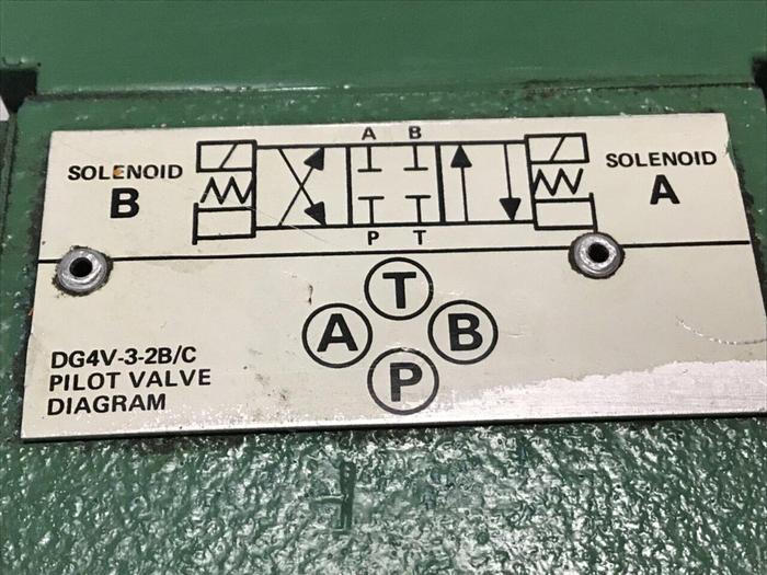 Used SPERRY VICKERS Directional Valve DG4V32CWB12 USED