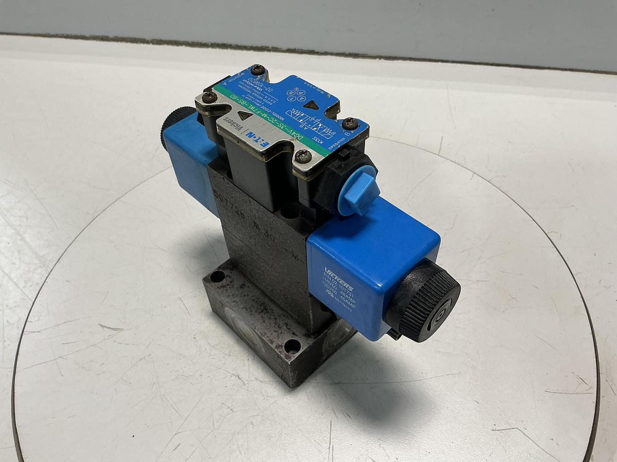 Used VICKERS DG4V-3S-2C-M-FTWL-B5-60