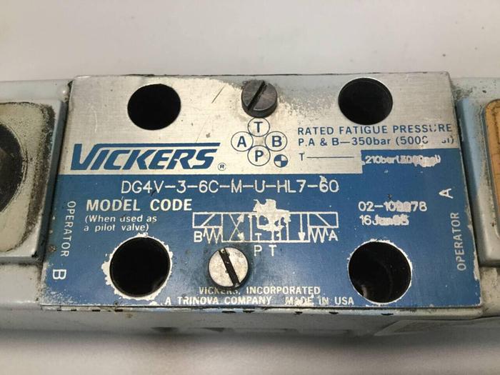Used VICKERS Directional Valve DG4V-3-6C-M-U-HL7-60 Used