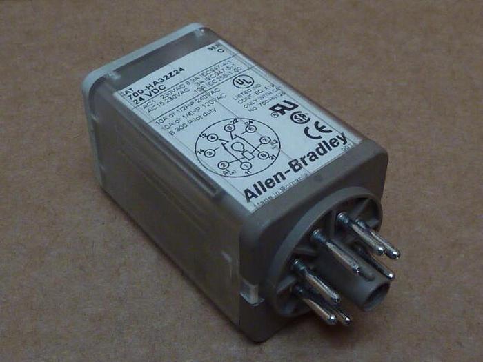 Used ALLEN BRADLEY Relay 700-HA32Z24 SER C #27583
