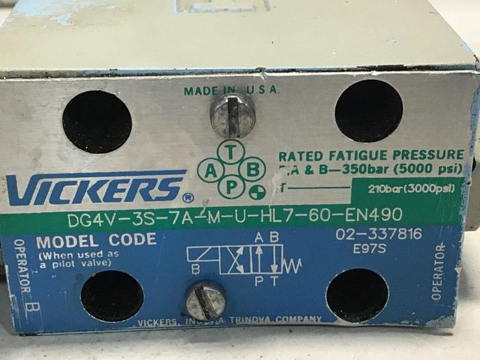 Used VICKERS Directional Valve DG4V3S7AMUHL760EN490 #114940