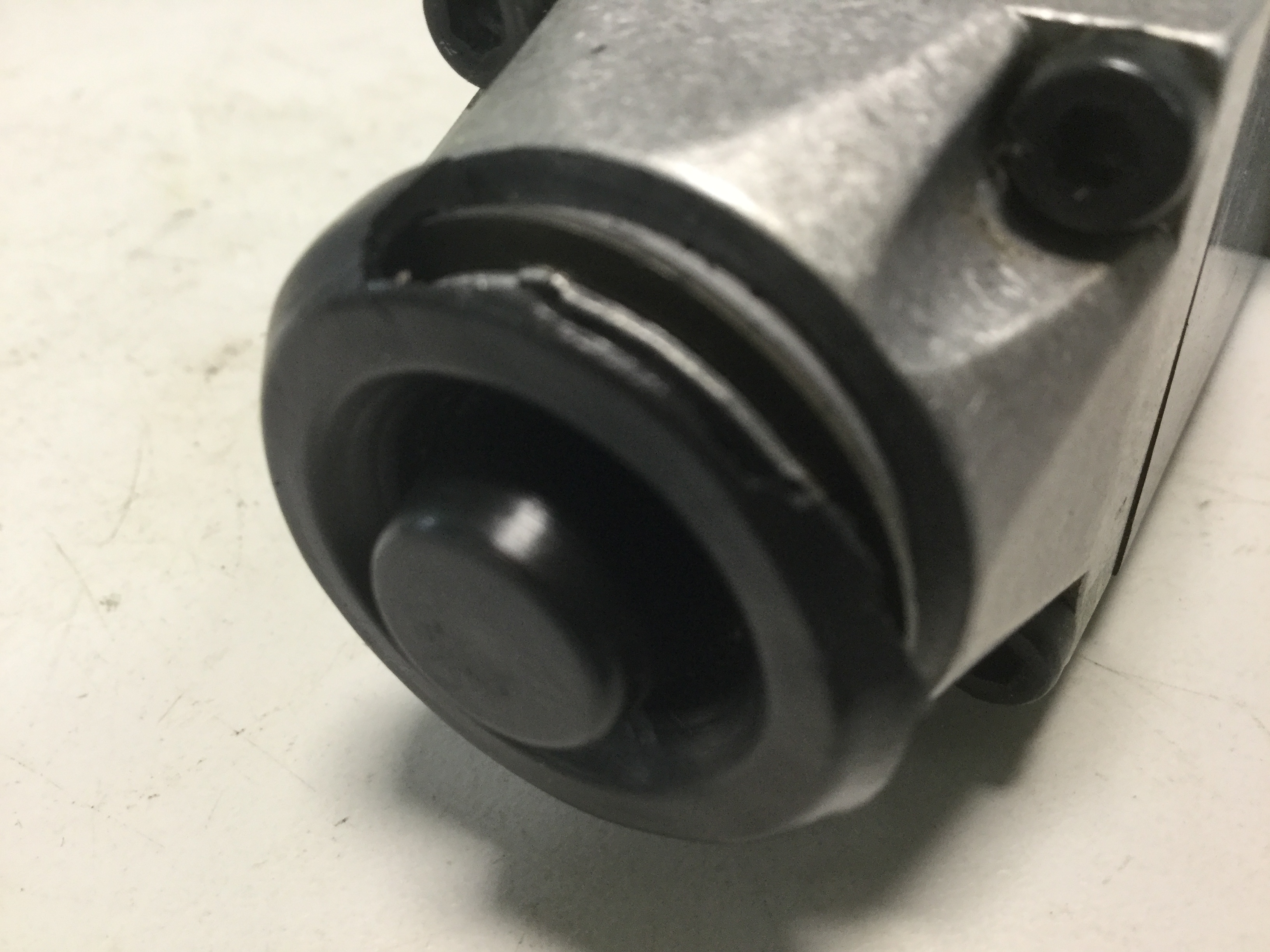 Used REXROTH Valve 3WE6A51AG24NZ4V Used