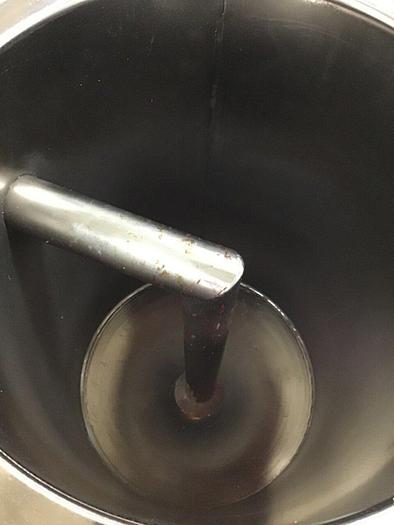 Used MOTAN Drying Hopper w/ Booster Heater BH/240V/1+2 KW #127095