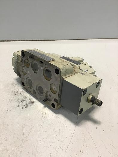Used VICKERS DG5S-8-3C-7-T-P2-T-80-JA550-M Valve Used #139926