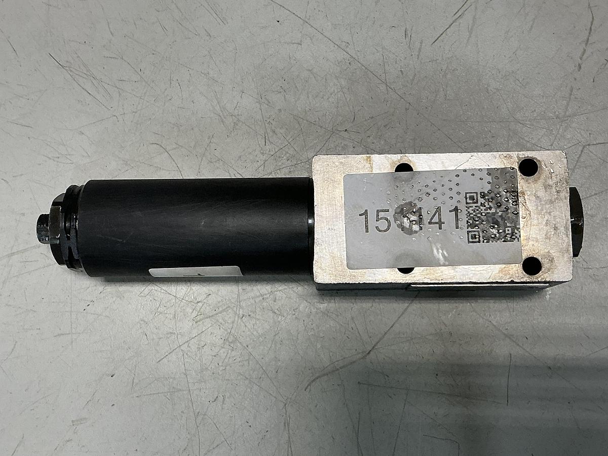 Used REXROTH ZDR6DA2-43/210Y SO43 Valve  USED