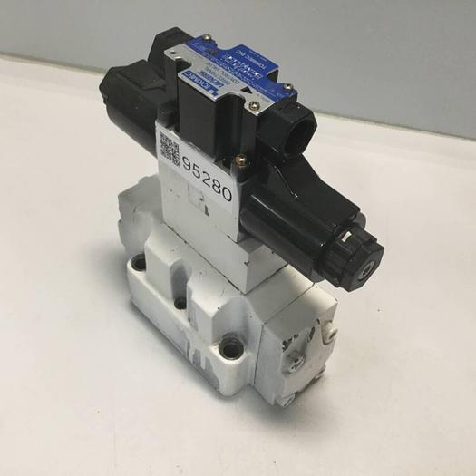 Used VICKERS Tokimec Directional Control Valve DG5V72CEP7H82-JA743B #95280