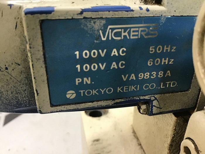 Used SPERRY VICKERS Valve DG4V32APLT10JAS310 #135551