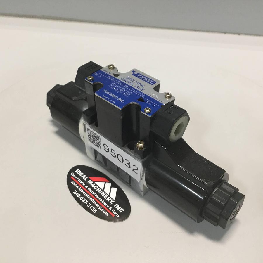 Used TOKIMEC Directional Control Valve DG4V-3-6C-M-P7-H-7-52 USED