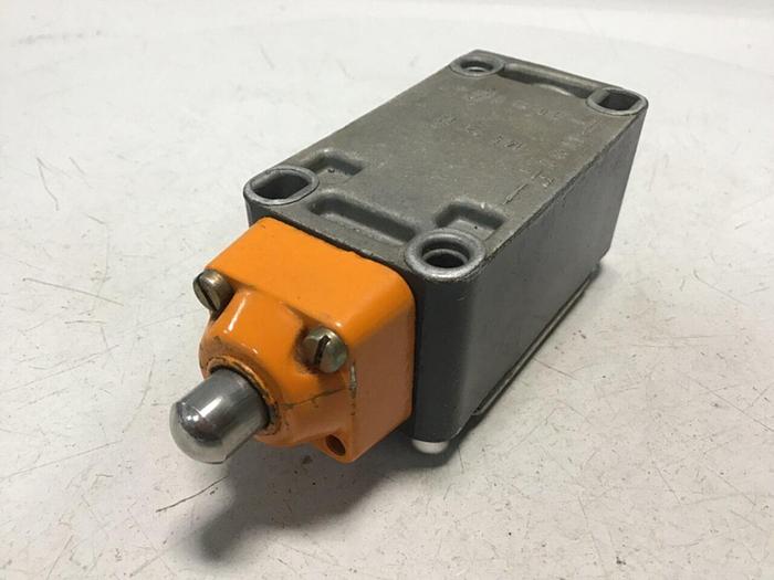 Used SIEMENS Limit Switch 3SE3 170-1C #121124