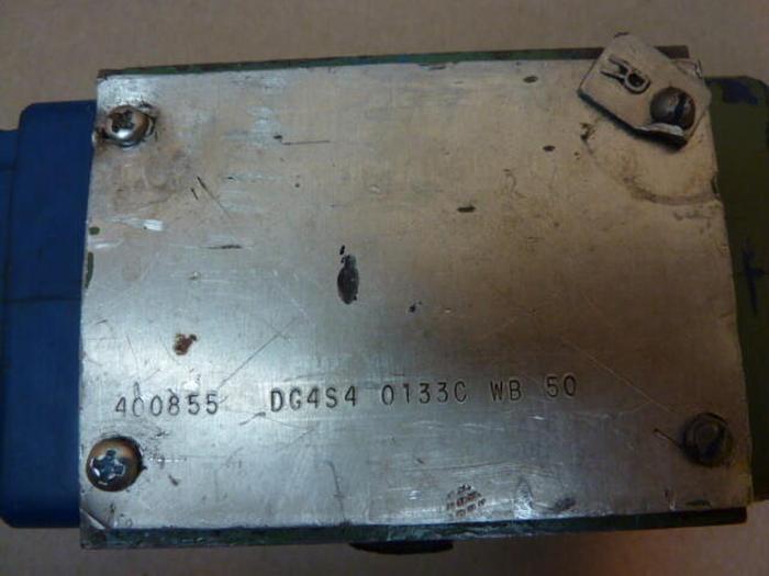 Used VICKERS Directional Control Valve DG4S40133CWB50 #37940