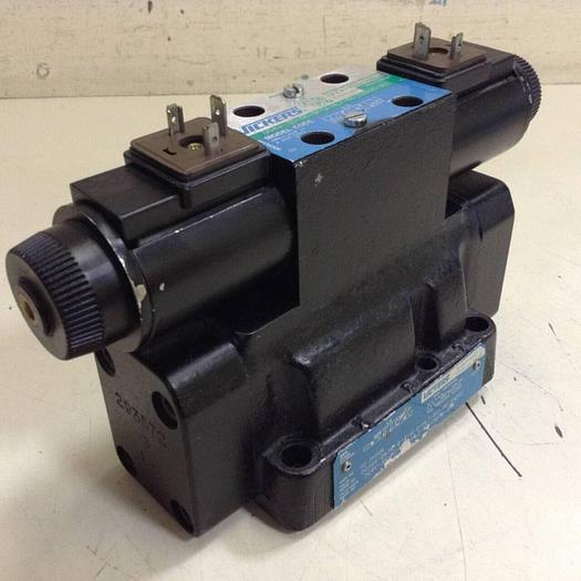 Used VICKERS Valve DG5S4-0431C-E-T-M-U-HL7-B13-60-EN502 #88243
