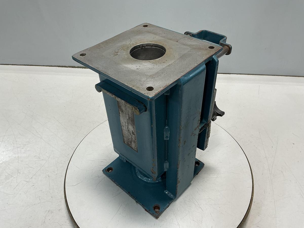 Used METAL FABRICATOR NO MODEL / NO TAG