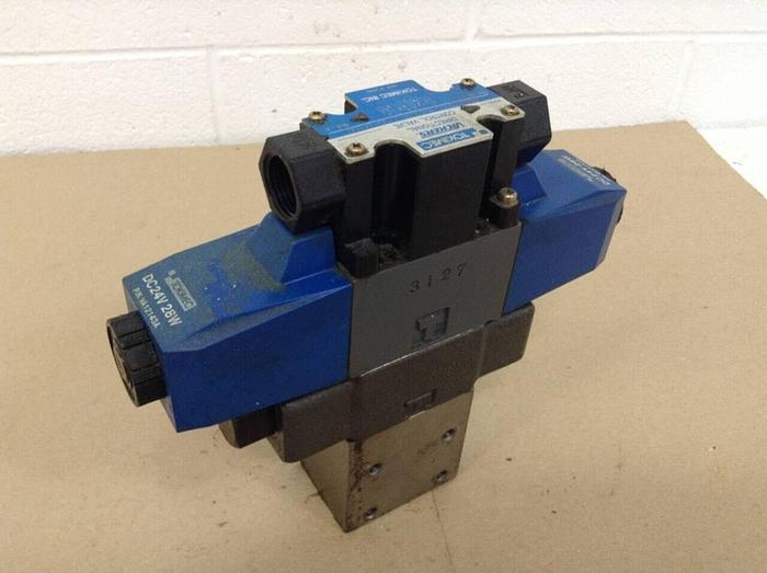Used VICKERS Directional Control Valve DG4V36CMP7H750JA100 #71316