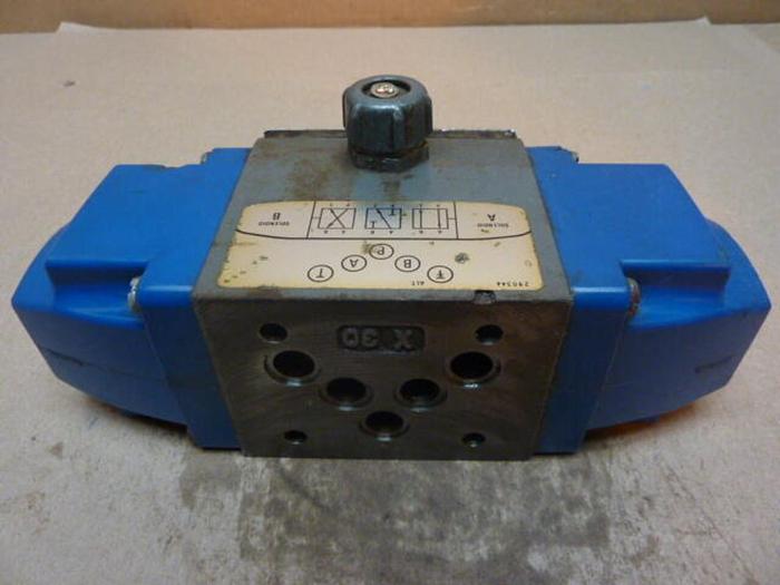 Used VICKERS Valve DG4S-5-3C-W-B-11 #35126