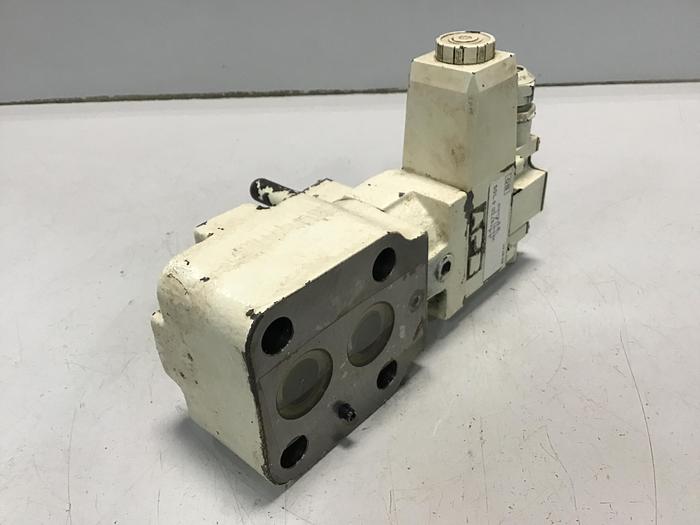 Used VICKERS TCG50-06-CEV-P7-H-12-S10 Valve Used #139684