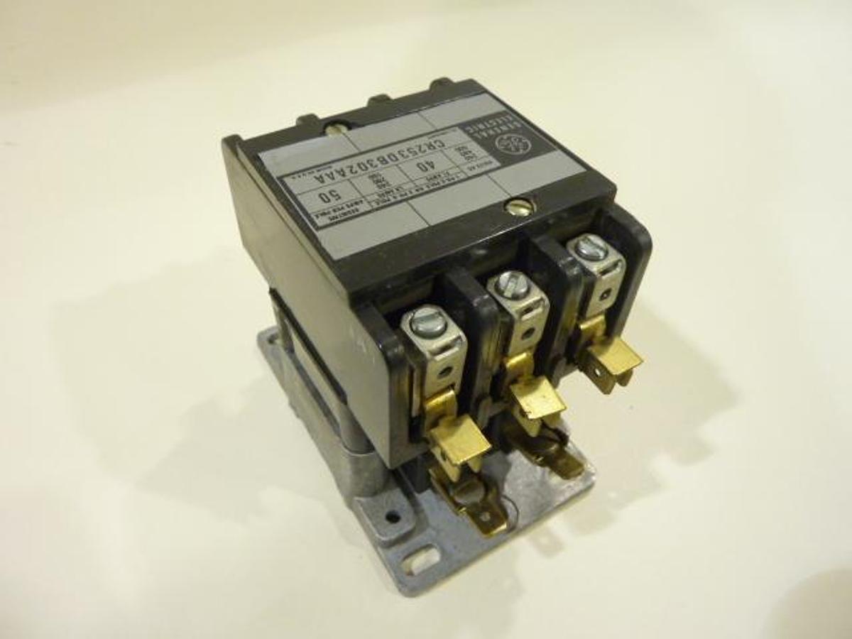 Used GENERAL ELECTRIC / GE Contactor CR253DB302AAA Used