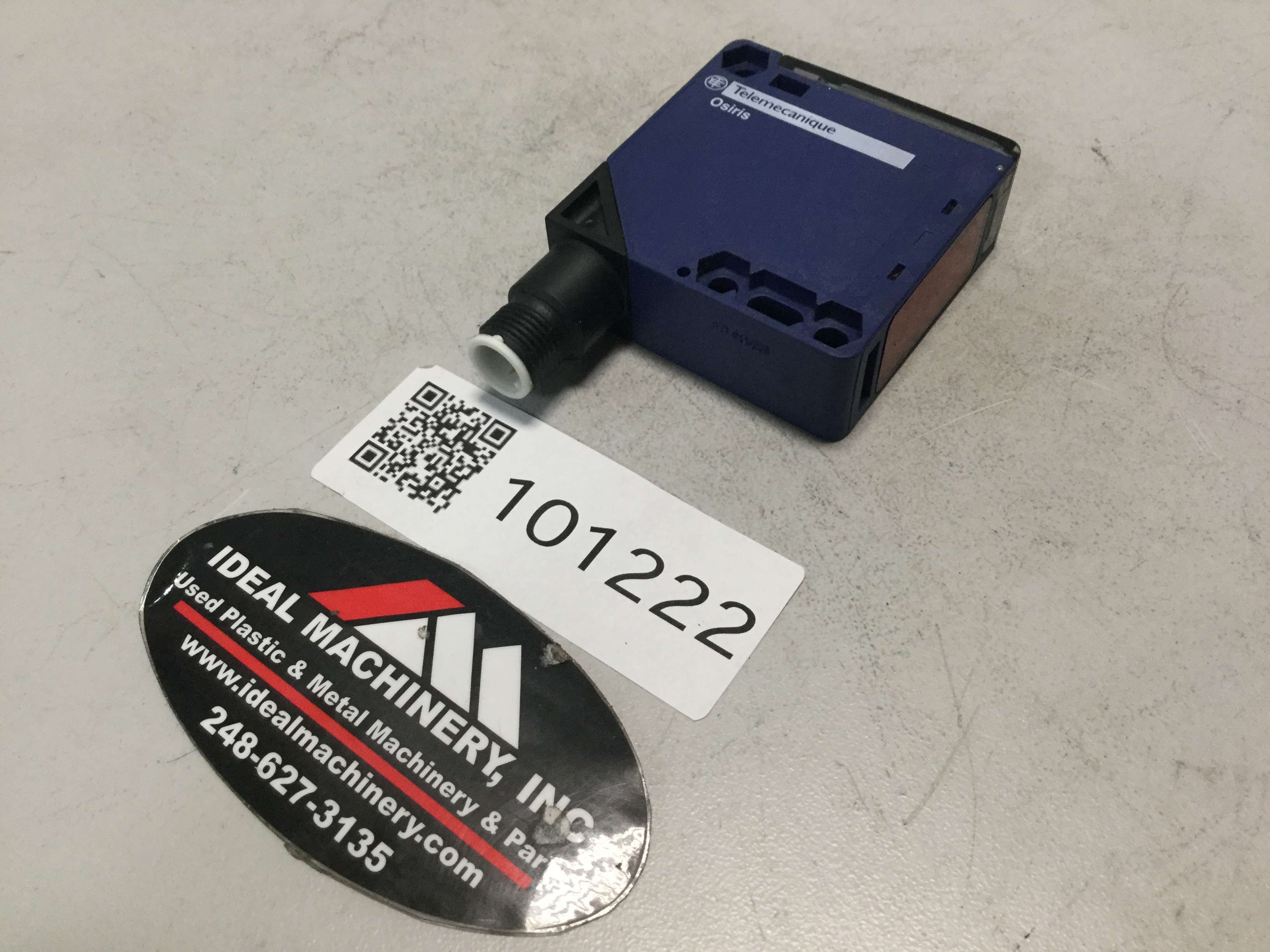 Used TELEMECANIQUE Photoelectric Sensor XUK0AKSAM12 USED