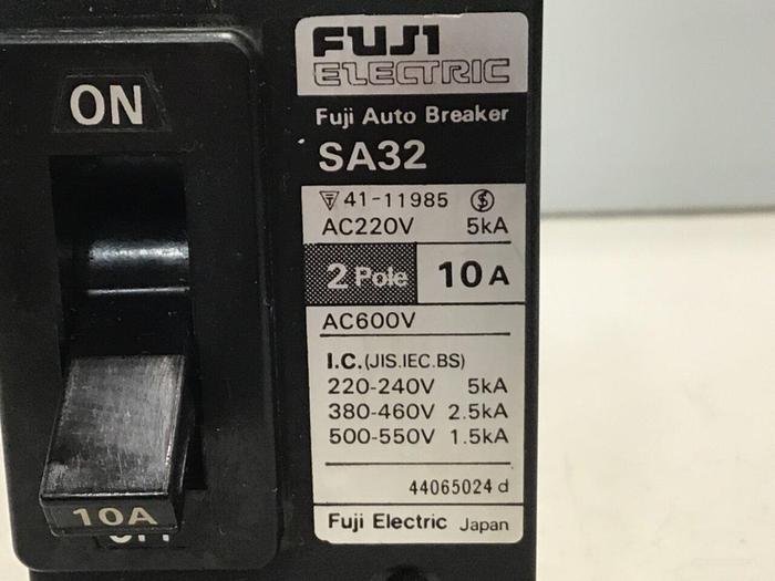 Used FUJI ELECTRIC 10 Amp Circuit Breaker SA32-10 #119817