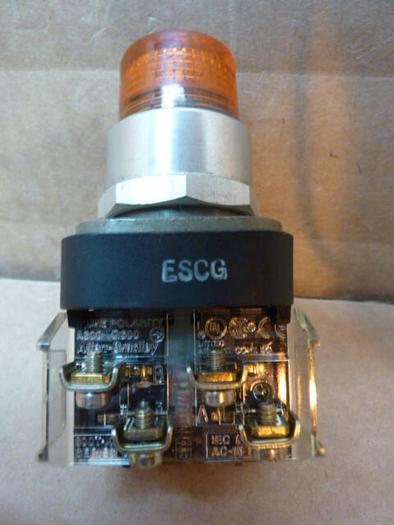 Used ALLEN BRADLEY Push Button 800T-QB24 AMBER #27925