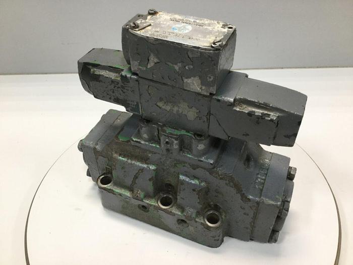 Used VICKERS Valve DG4V36CWB10 #102969