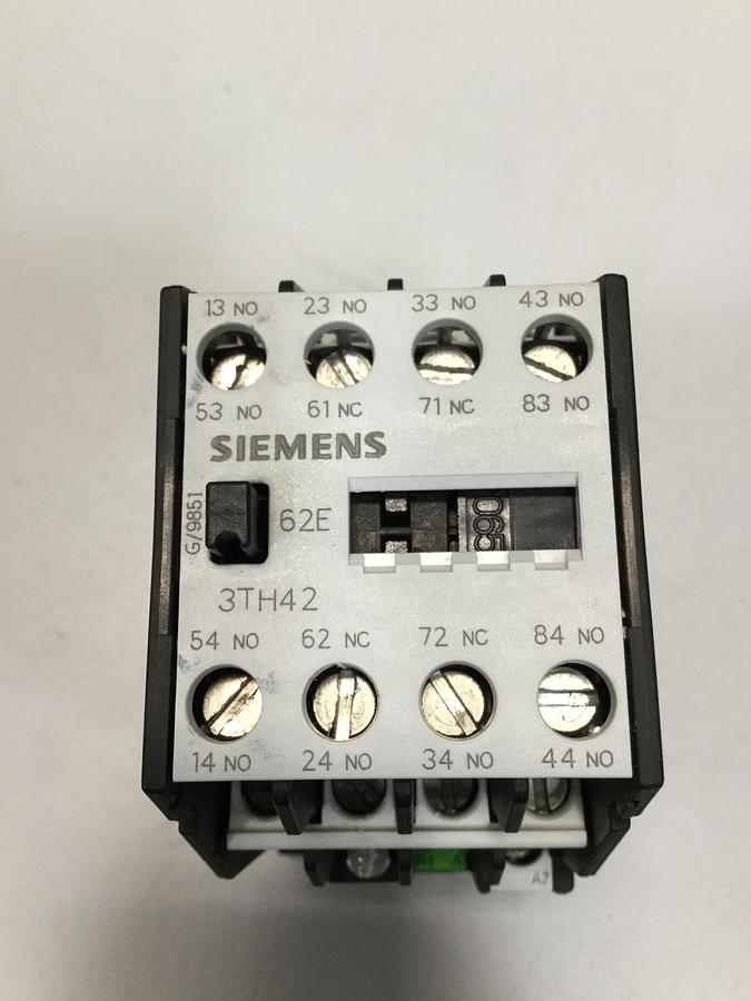 Used SIEMENS Contactor Relay 3TH4262-0A USED