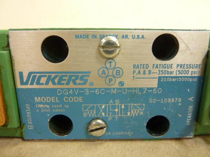 Used VICKERS Directional Valve DG4V-3-6C-M-U-HL7-60 Used