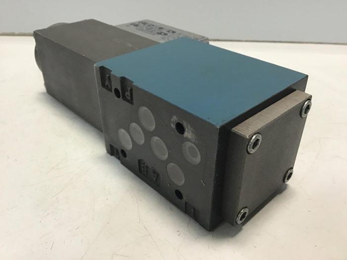 Used BOSCH Hydraulic Servo Proportional Valve 0 811 404 811 USED