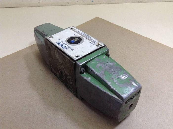 Used VICKERS Directional Valve DG5S40633C51S207HF #67874