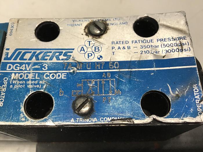 Used VICKERS DG4V-3-7A-M-U-H7-60 Valve Used #139927