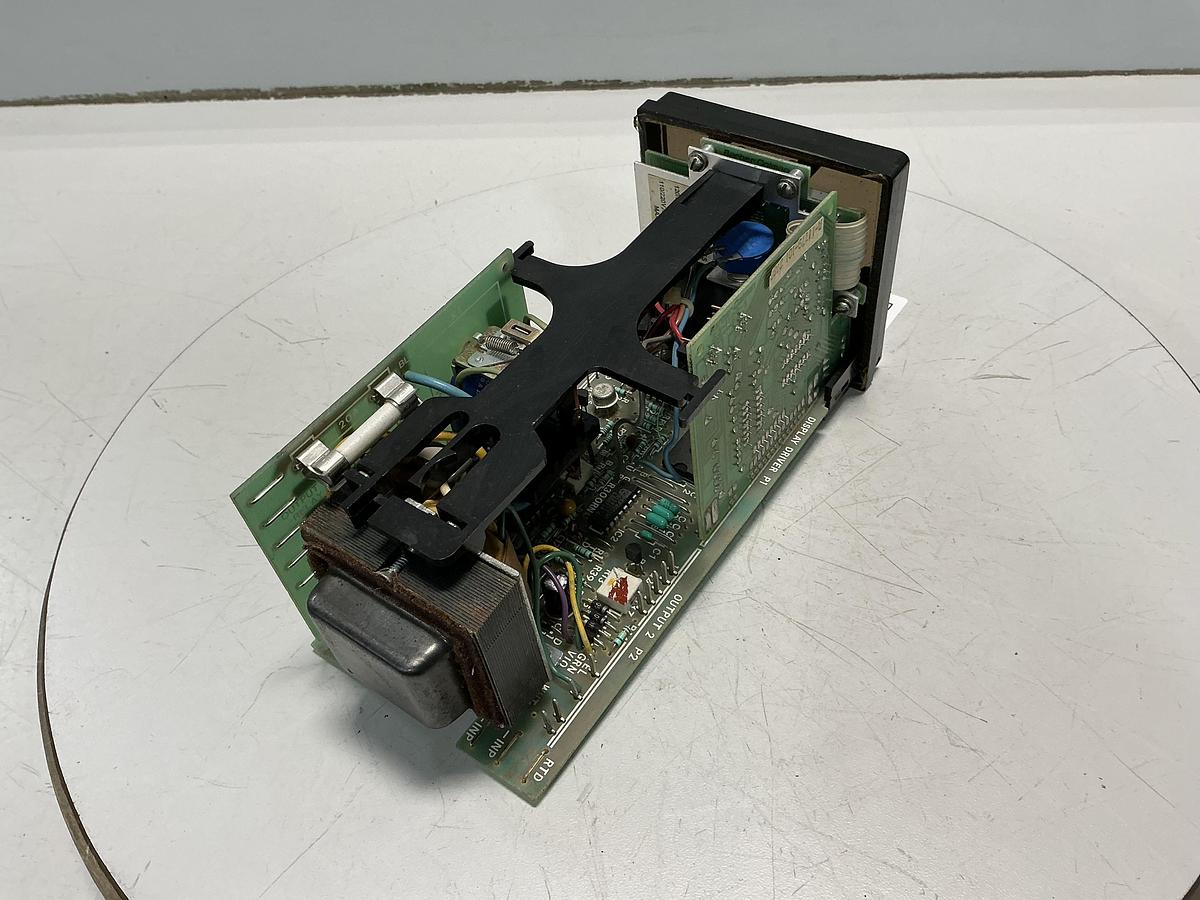 Used BARBER COLMAN 586A-20015-000-0-00