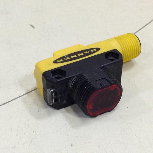 Used BANNER ENGINEERING World Beam Sensor QS18VP6RQ8 #87375