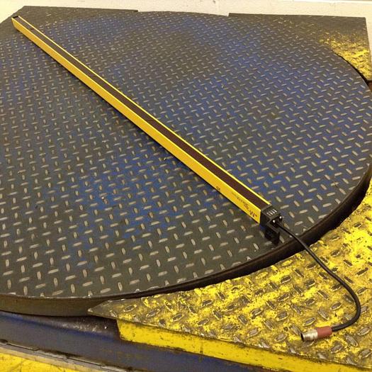 Used STI Light Curtain Receiver MC47-20-1200-R Used