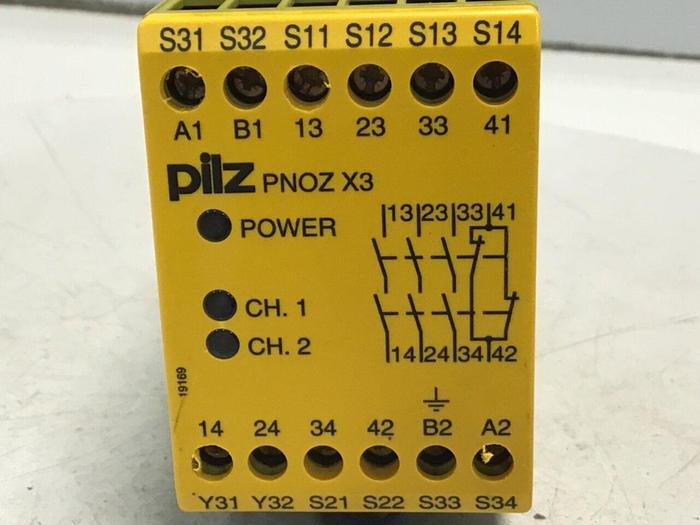 Used PILZ Safety Relay PNOZX3120VAC/24VDC3S1O #123145