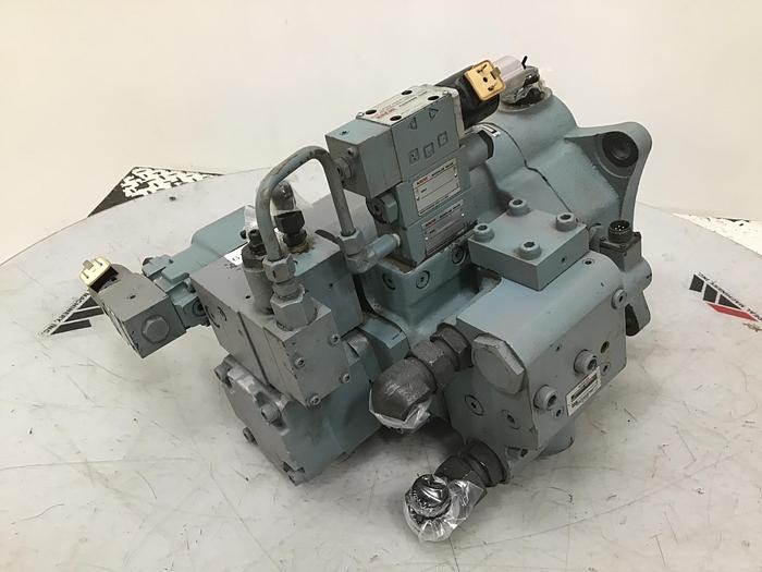 Used NACHI Piston Pump PZE-4B-13-130FR2A-2063G Used #137919