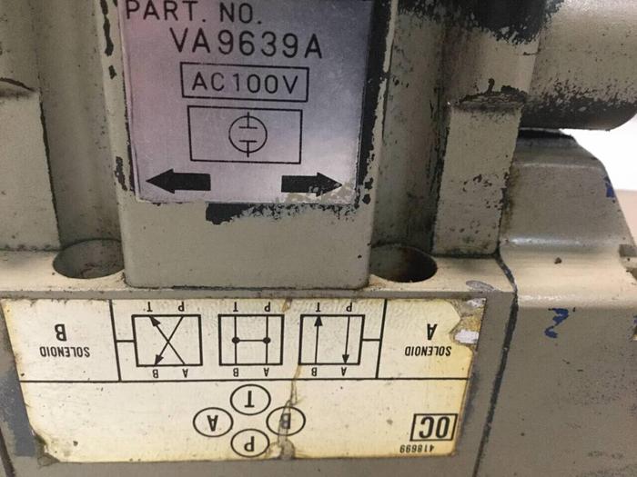 Used VICKERS Solenoid Valve DG4V30CPLT10JAS310 #99402