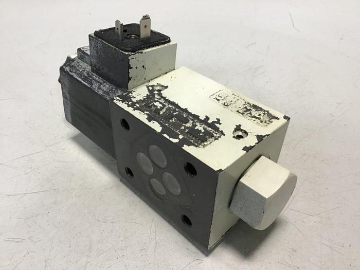 Used YUKEN Valve DSG-01-2B2-D24-N1-50252 #130537