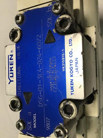 Used YUKEN Valve DSG-01-3C4-D24-6072 USED