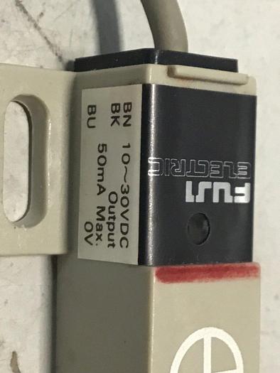 Used FUJI ELECTRIC Proximity Switch PE-B4D3 #128383