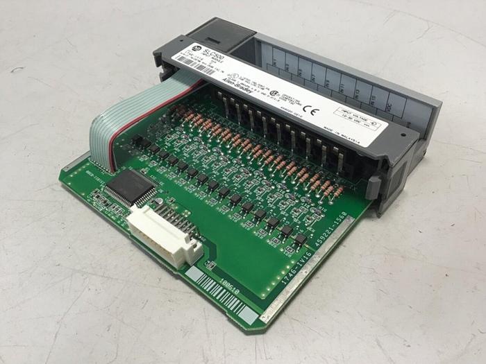 Used ALLEN BRADLEY Input Module 1746-IV16 SER C #118508