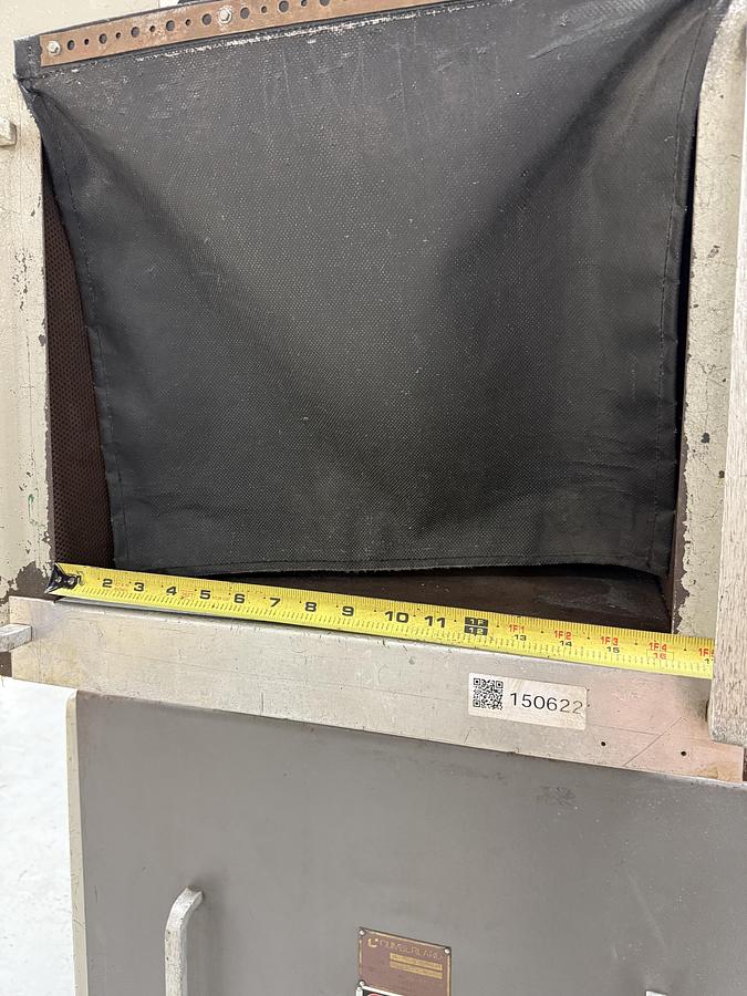 Used CUMBERLAND Grinder 484-GRAN-3KN USED