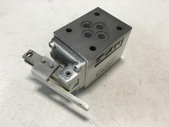 Used YUKEN Directional Valve DCG-01-2B2-4017 #72643