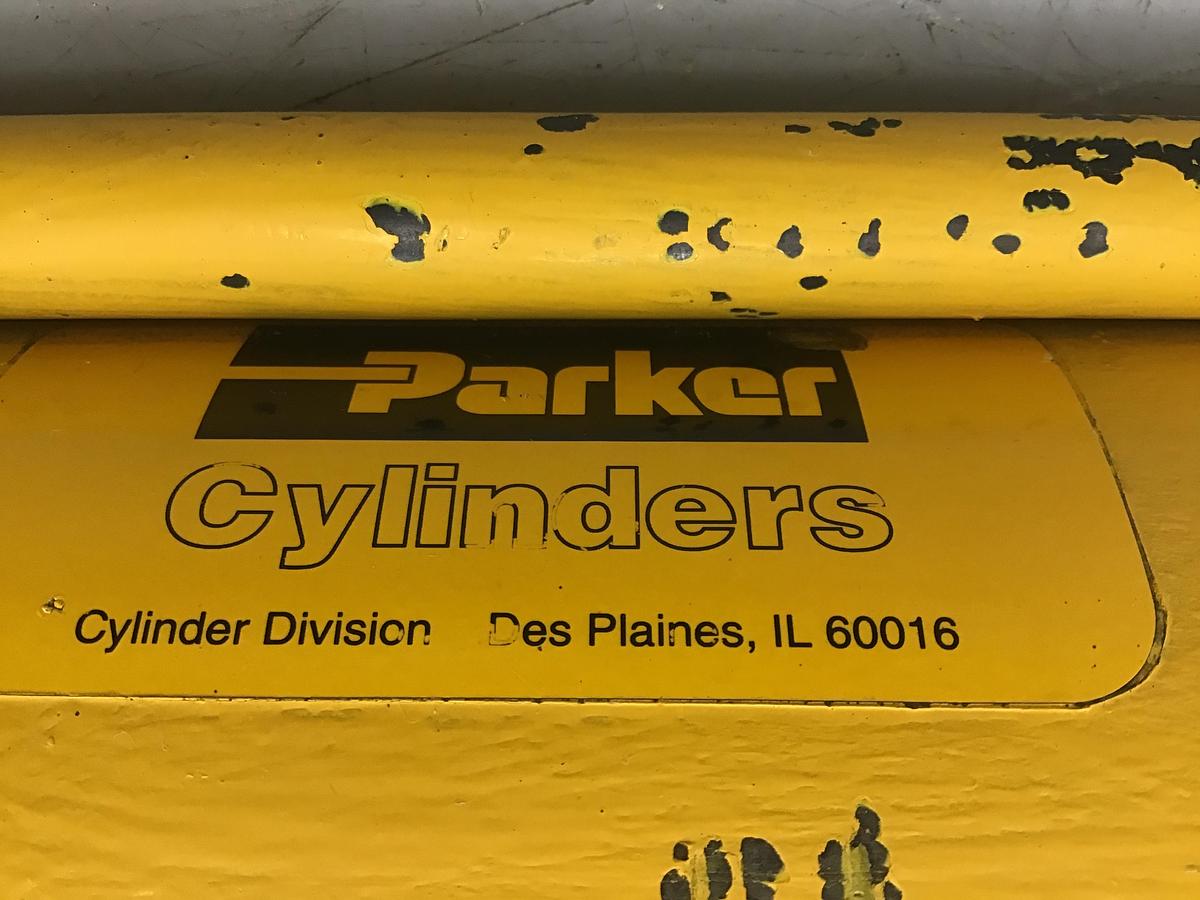 Used PARKER 10 024 Cylinder Used #142597