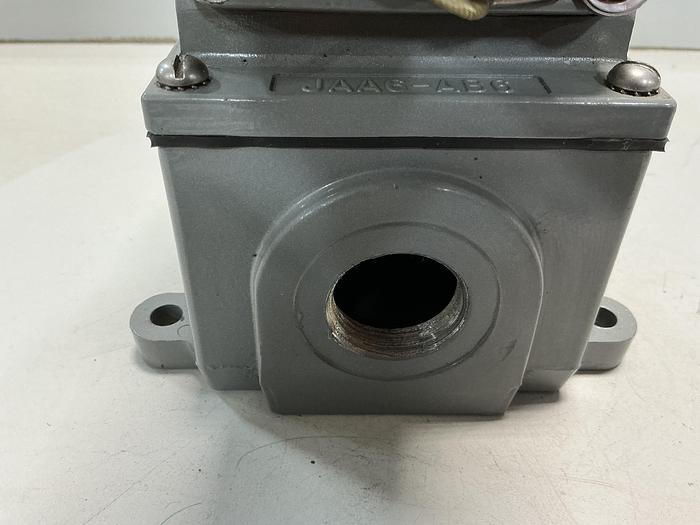 Used RUSSELLSTOLL DS3404FRAB0