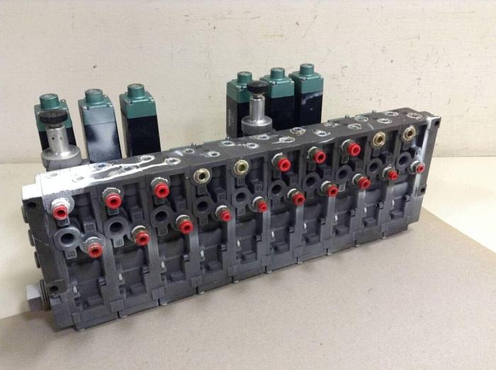 Used NUMATICS Control Block w/ Valves 082SS415M #70455