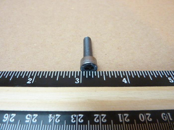 U-C COMPONENTS Socket Head Cap Screw MC-625-C #41232 DNL SCRAPPED