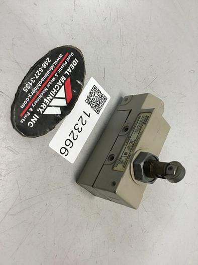 Used OMRON Limit Switch ZE-Q22-2C #123266