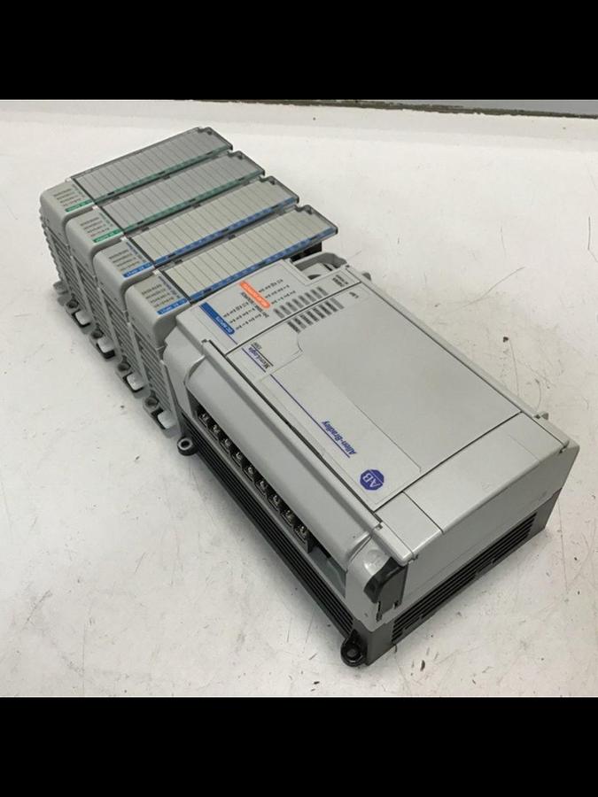 Used ALLEN BRADLEY Base Unit & Modules 1764-24BWA & RELAY MODULES USED