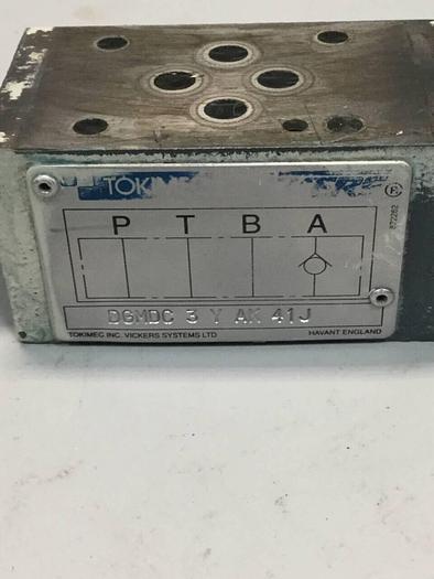 Used VICKERS Valve DGMDC3YAK41J Used