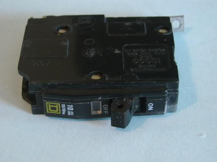 Used SQUARE D 20 Amp Circuit Breaker QO120 #5556